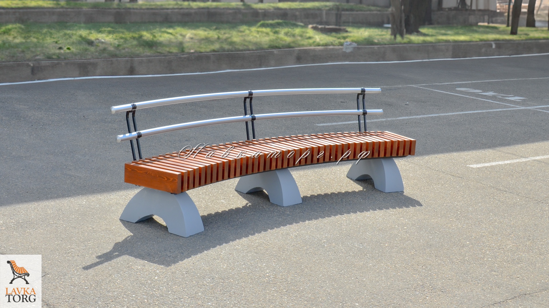 Скамейки  радиусные со спинкой на бетоне СБлв-рт