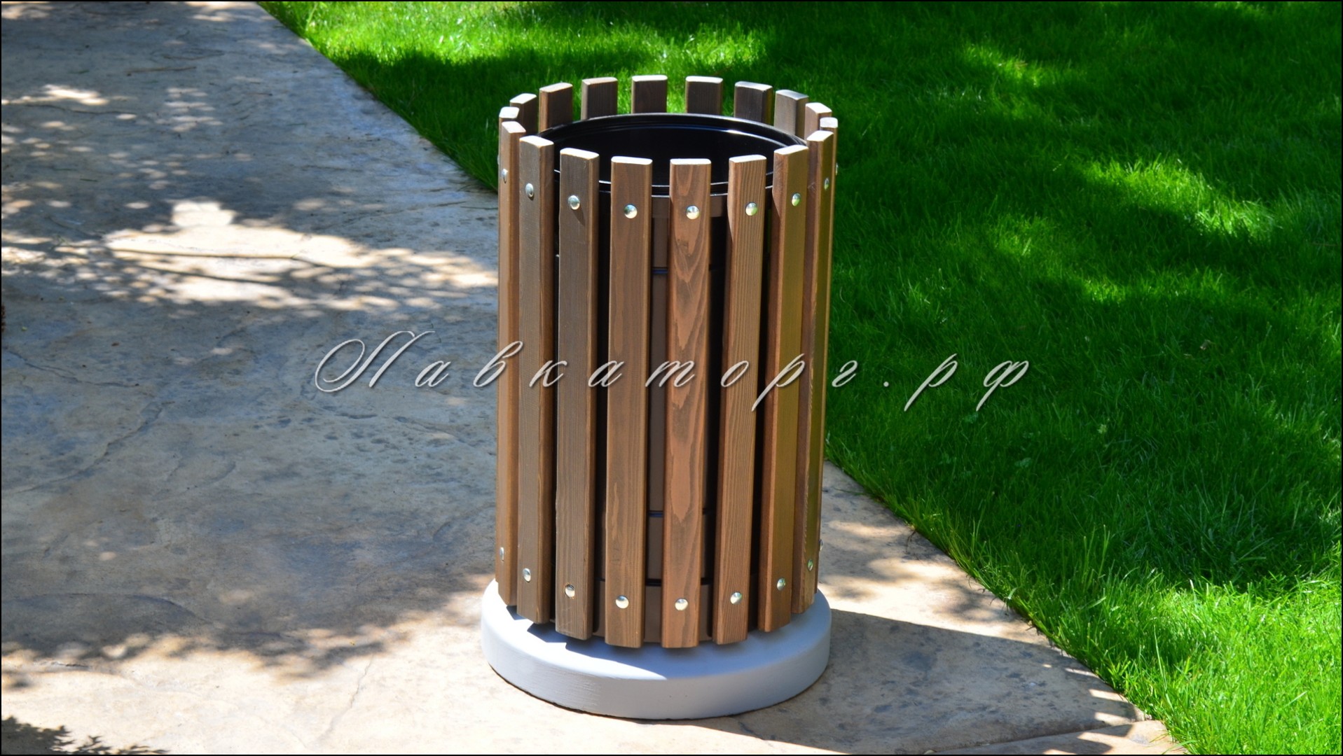 Урны для мусора на бетоне УМл-20.1Б