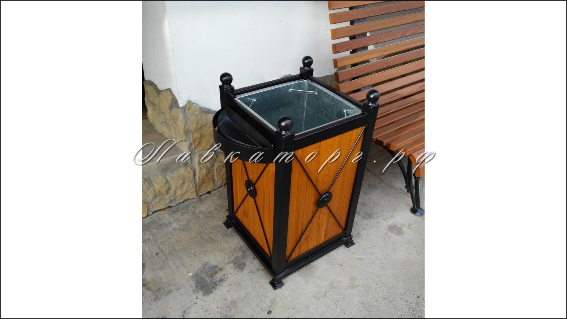 Урны с пепельницей УМл-4п